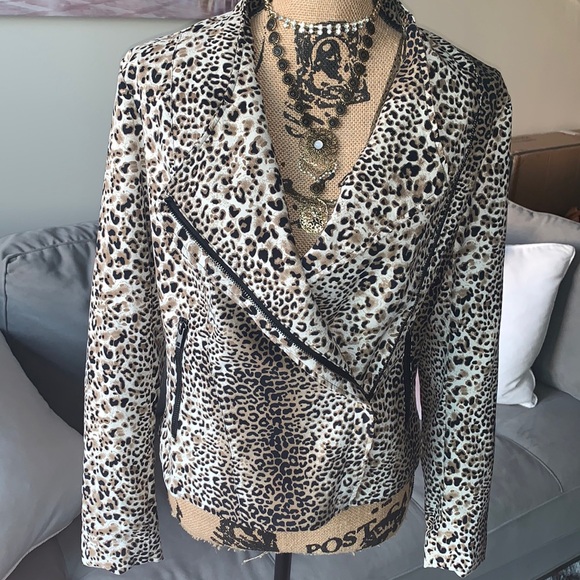 VENUS Jackets & Blazers - Venus animal print moto jacket!